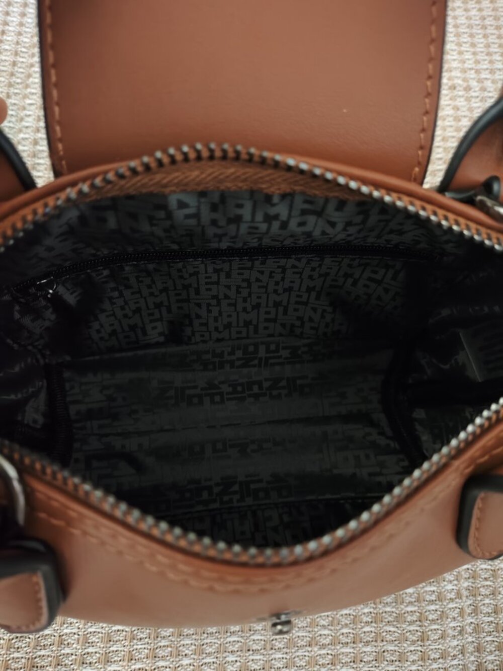 Longchamp cognac-colored handbag with shoulder strap - Picture 13 of 15